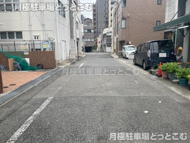 神戸市中央区琴ノ緒町2丁目8-4の月極駐車場7