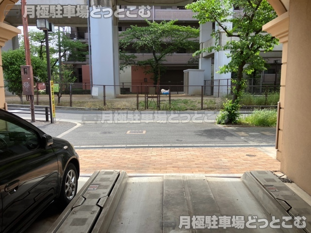 大東市住道1丁目8番9の月極駐車場7