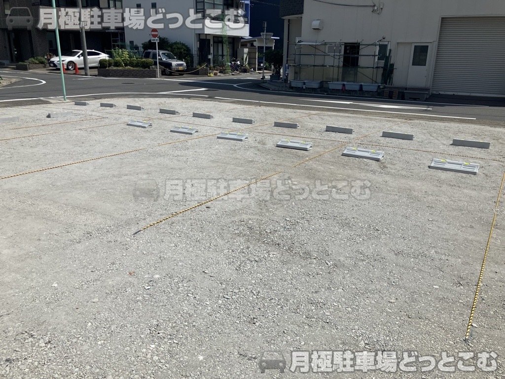 名古屋市昭和区福江2丁目1104の月極駐車場3