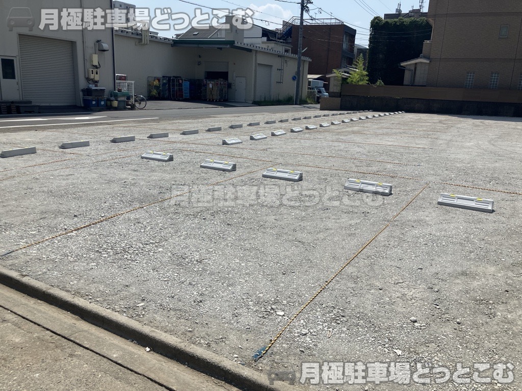 名古屋市昭和区福江2丁目1104の月極駐車場4