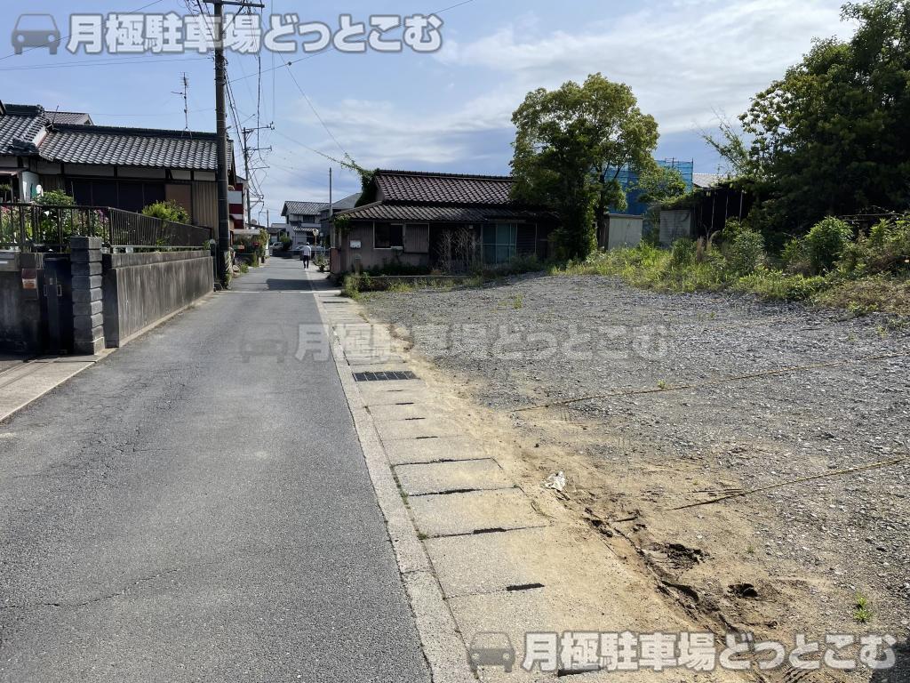 鈴鹿市白子2丁目3052の月極駐車場4