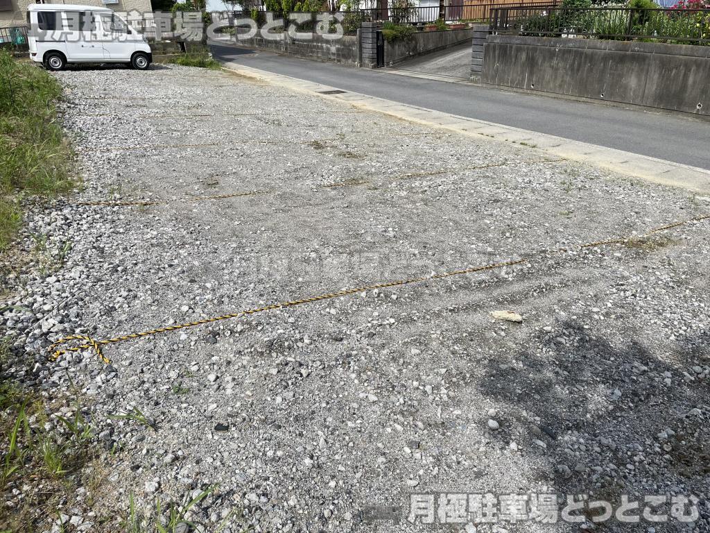 鈴鹿市白子2丁目3052の月極駐車場8