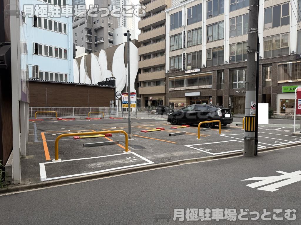 名古屋市西区名駅3-911の月極駐車場2