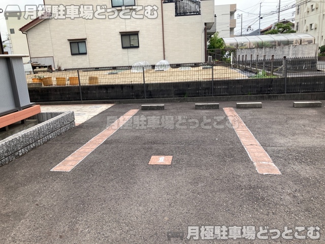 名古屋市西区大金町2丁目34の月極駐車場3
