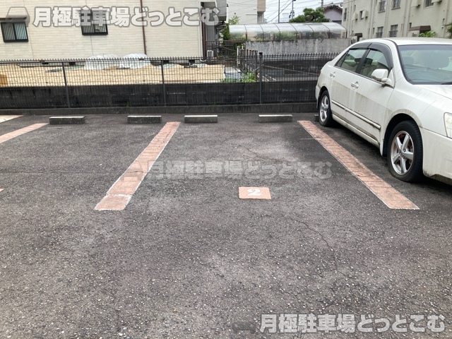 名古屋市西区大金町2丁目34の月極駐車場4