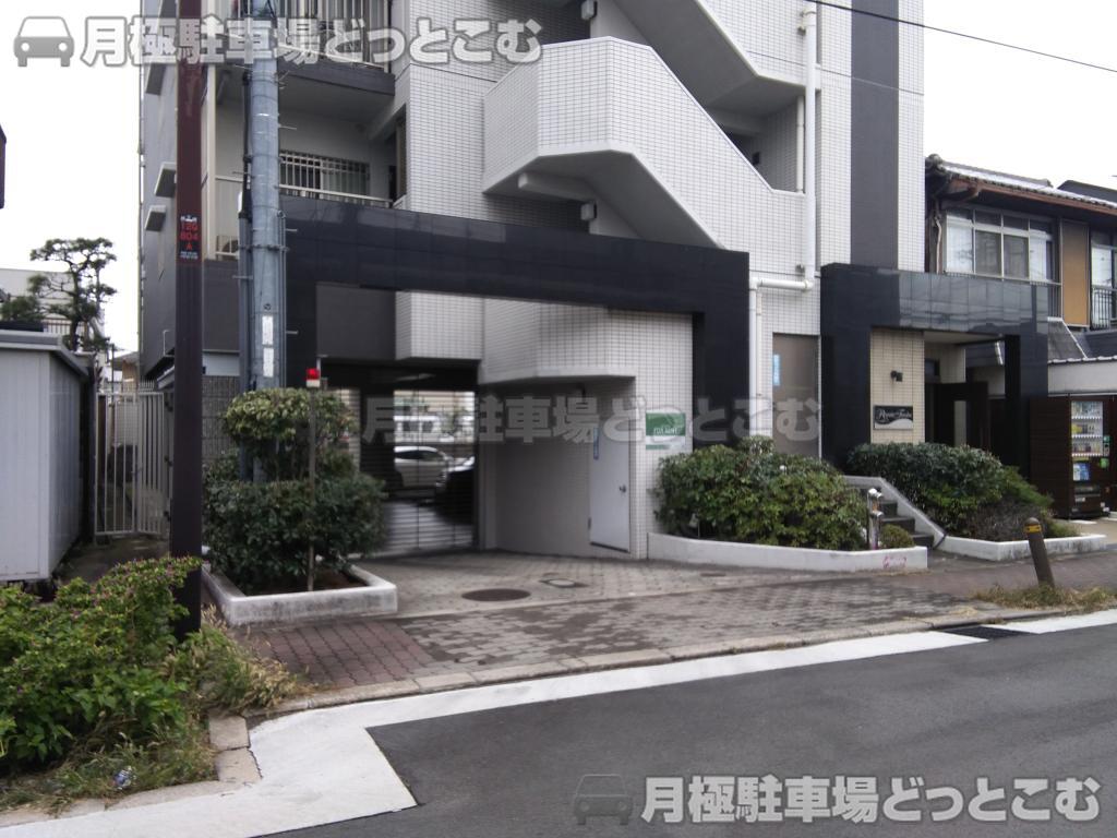 大阪市東住吉区田辺5丁目4-3の月極駐車場10