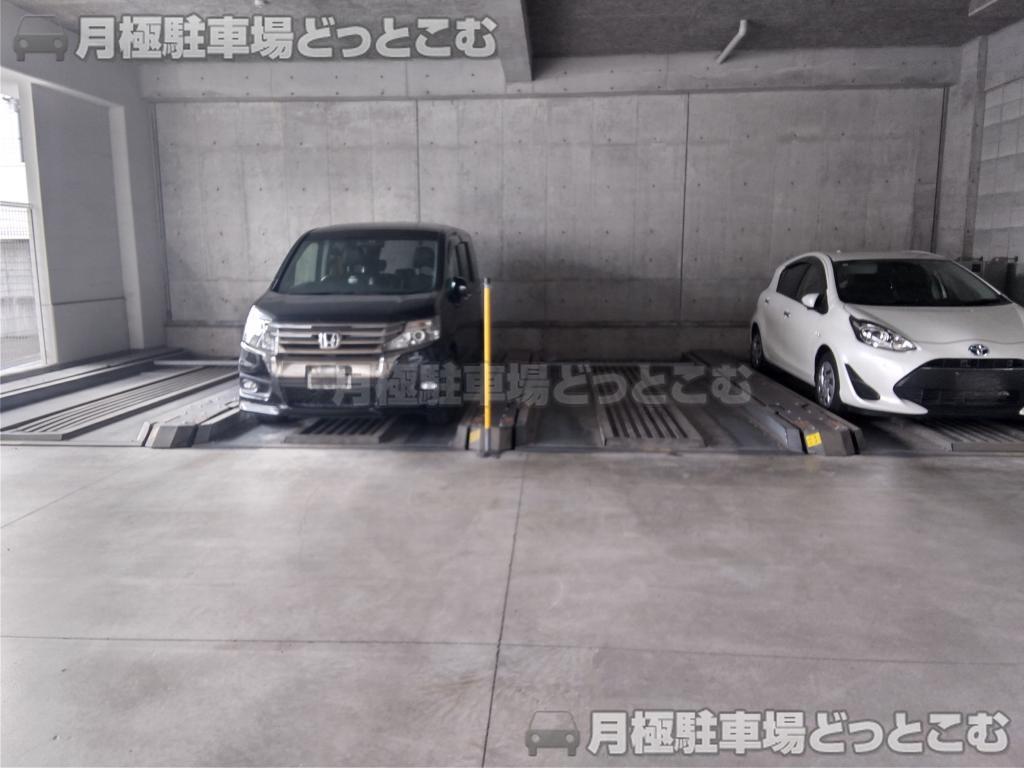 大阪市東住吉区田辺5丁目4-3の月極駐車場4