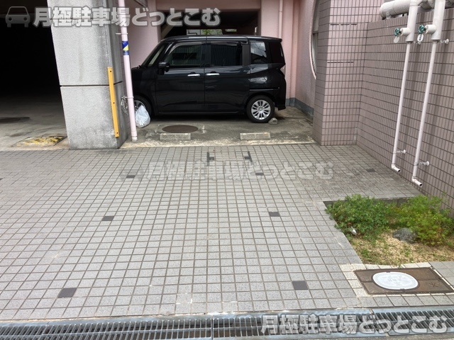大阪市都島区高倉町1丁目14-26の月極駐車場4