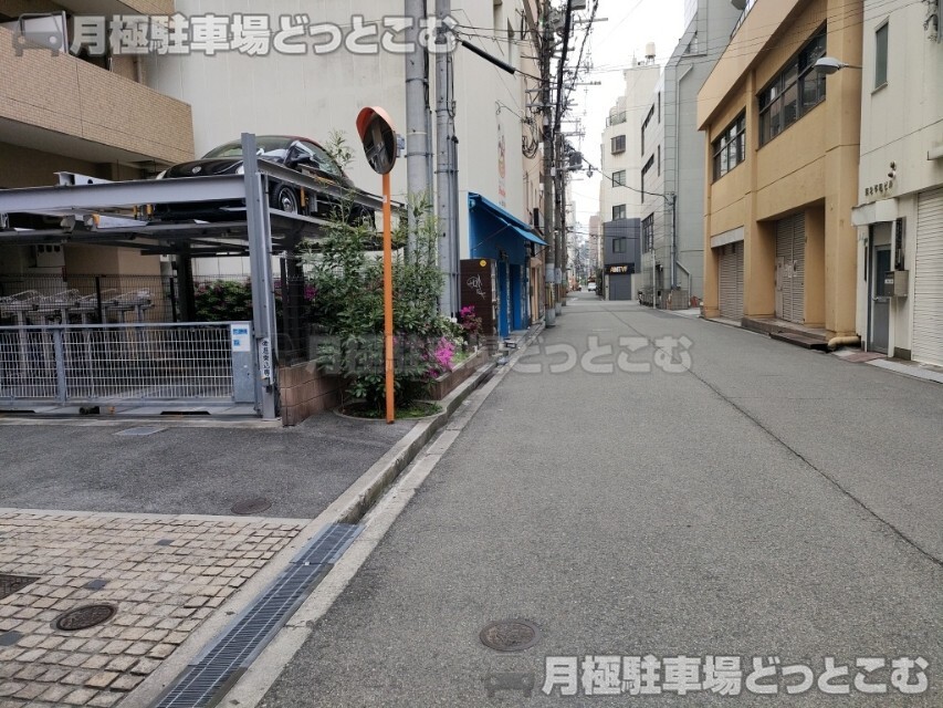大阪市浪速区日本橋3丁目7-3の月極駐車場7