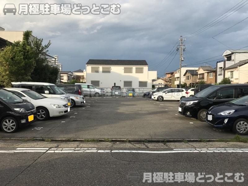 名古屋市中村区宿跡町2丁目42の月極駐車場3