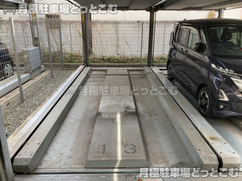 大阪市住吉区千躰2-8-19の月極駐車場3