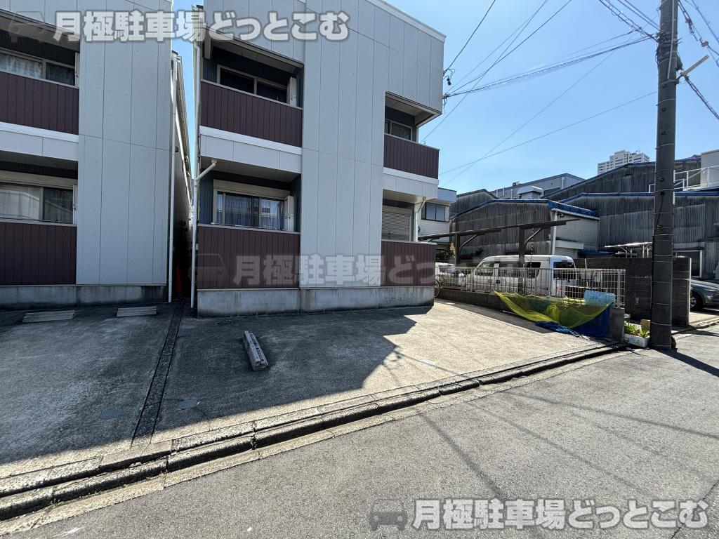 名古屋市熱田区沢下町410番1、410番2の月極駐車場3