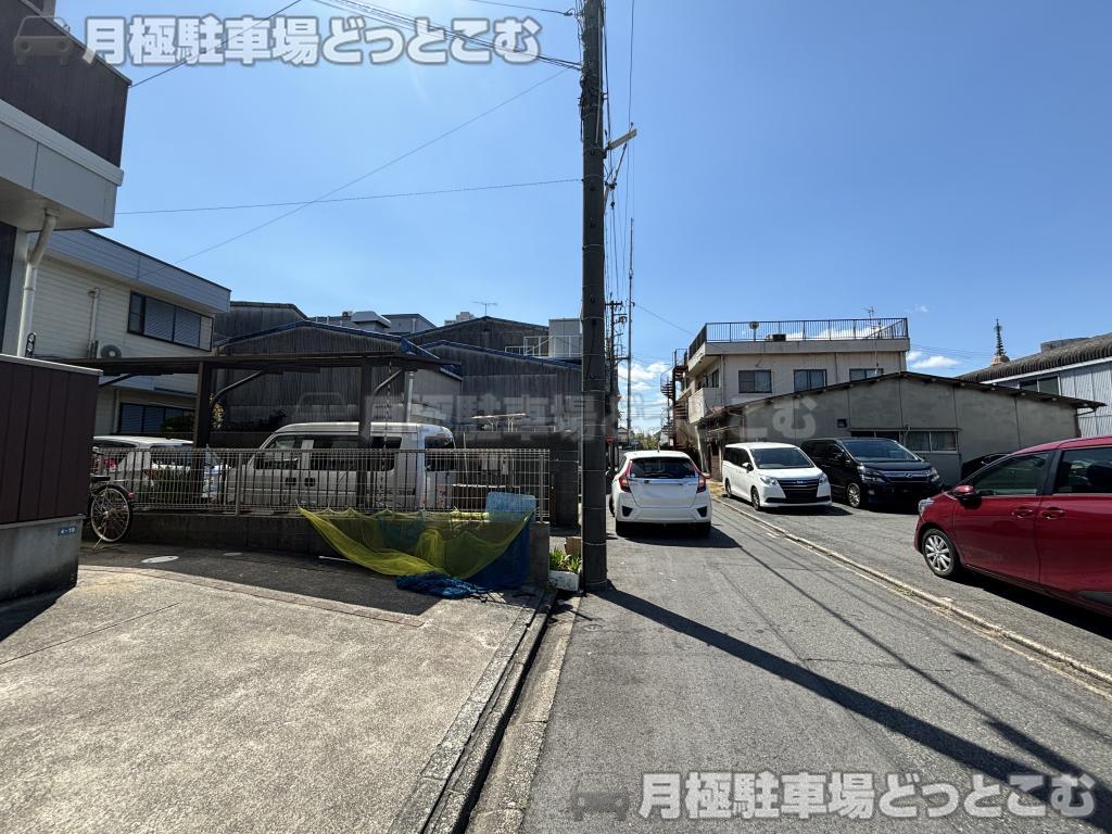 名古屋市熱田区沢下町410番1、410番2の月極駐車場4