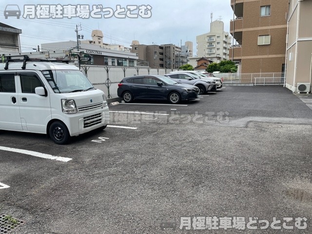 名古屋市西区鳥見町1丁目22-1,22-2の月極駐車場2