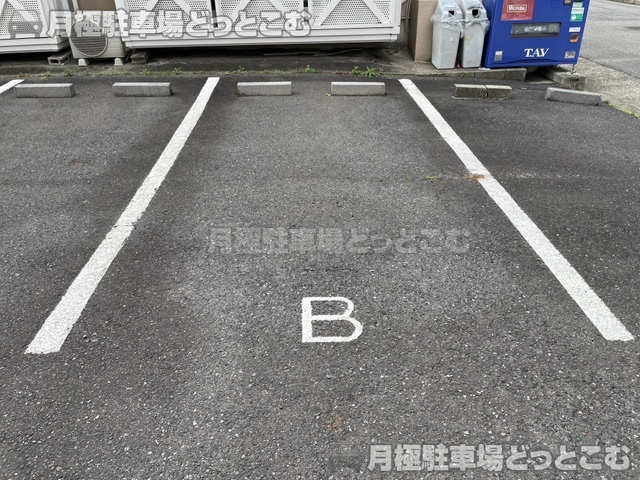 名古屋市西区鳥見町1丁目22-1,22-2の月極駐車場4