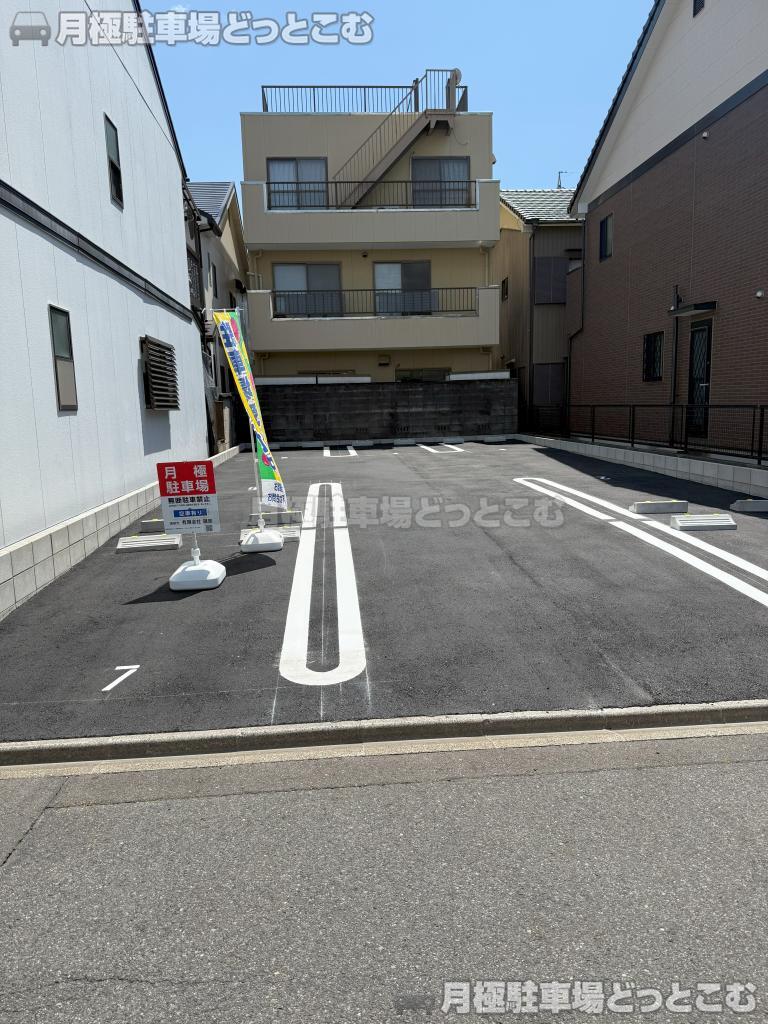 名古屋市北区猿投町14-2の月極駐車場2