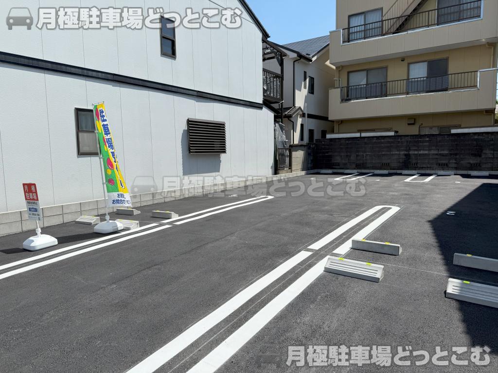 名古屋市北区猿投町14-2の月極駐車場3