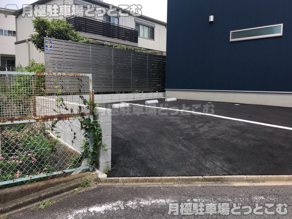 名古屋市千種区萱場2丁目323-1,323-2の月極駐車場7
