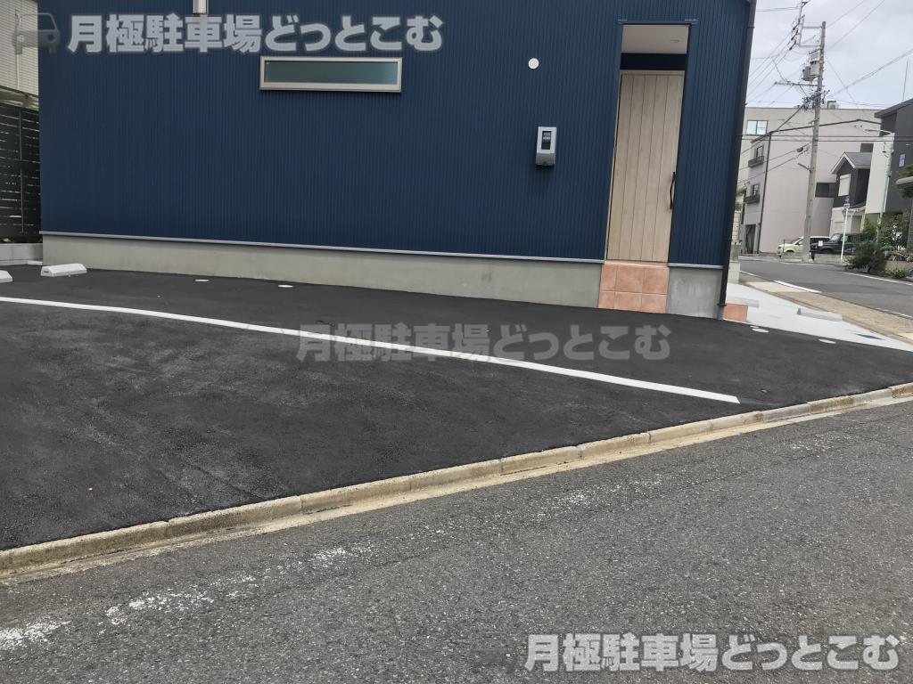 名古屋市千種区萱場2丁目323-1,323-2の月極駐車場8