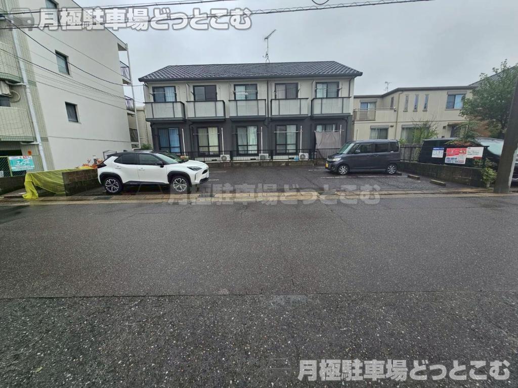 名古屋市西区大野木1丁目142-1の月極駐車場1