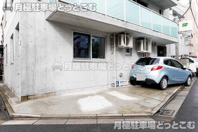 蕨市南町3丁目19-6の月極駐車場3