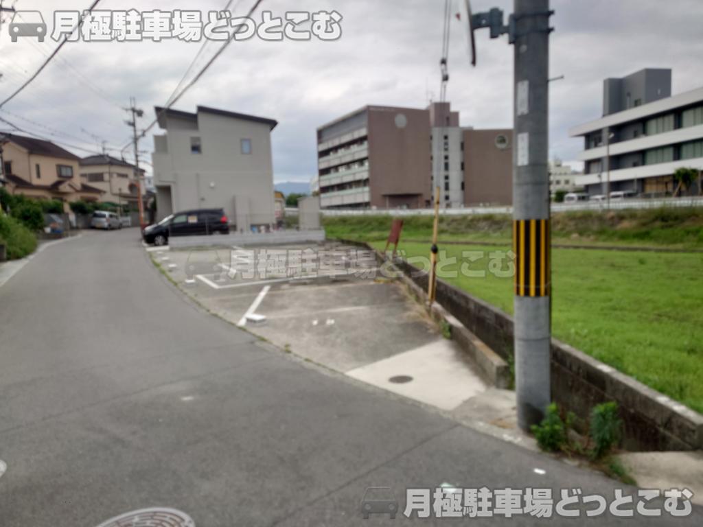泉南郡熊取町野田3丁目283-1の月極駐車場1