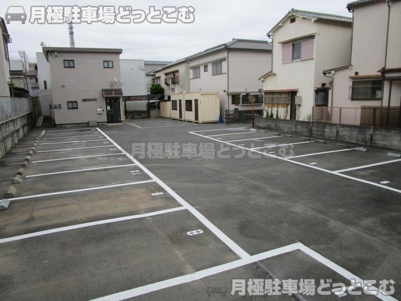 大阪市東淀川区井高野2丁目1－53の月極駐車場1