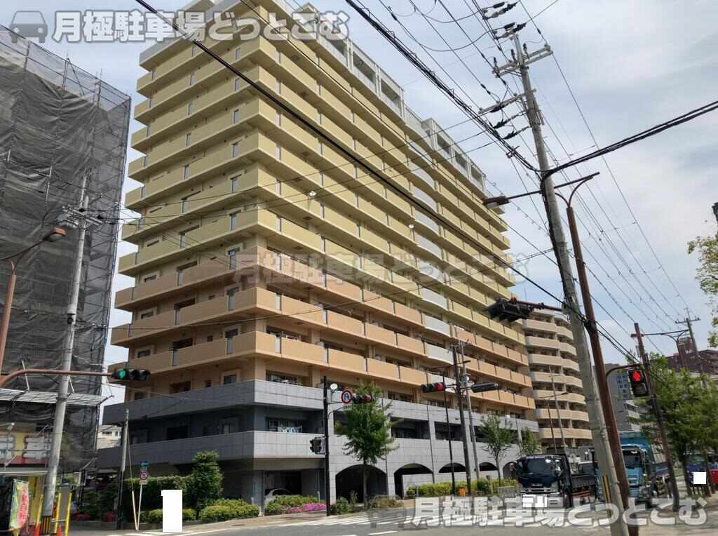 大阪市淀川区木川東2-2-6の月極駐車場3