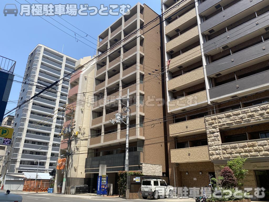 大阪市中央区東平1-3-13の月極駐車場3