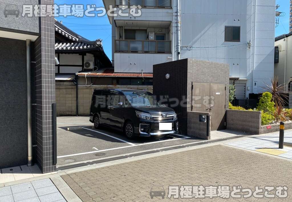 大阪市福島区吉野4-10-12の月極駐車場2
