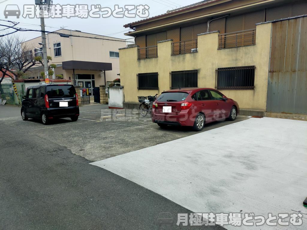 大阪市生野区生野西4-5-13の月極駐車場2