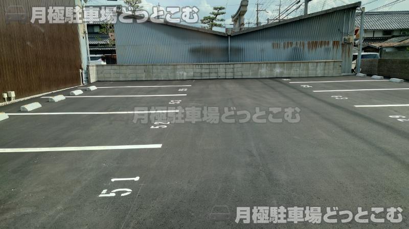 柏原市大県4－1－3の月極駐車場1