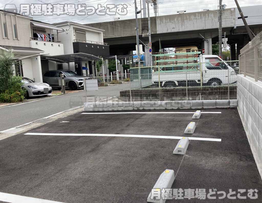 門真市御堂町82-2の月極駐車場3