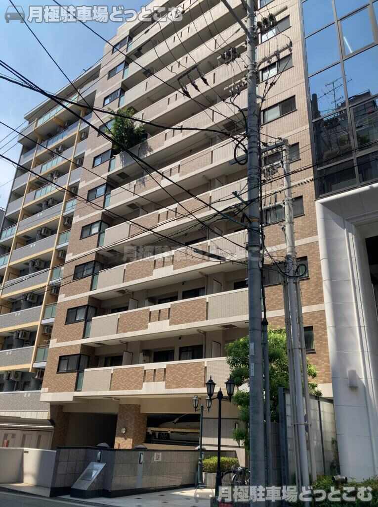 大阪市中央区船越町2-1-7の月極駐車場1