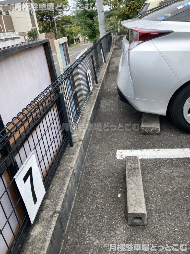 和泉市光明台2丁目11-1の月極駐車場4