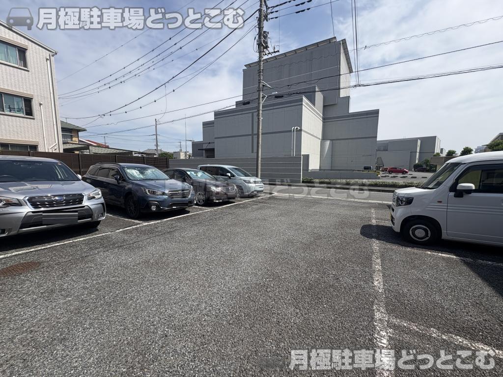 さいたま市中央区上峰3丁目12-12の月極駐車場6