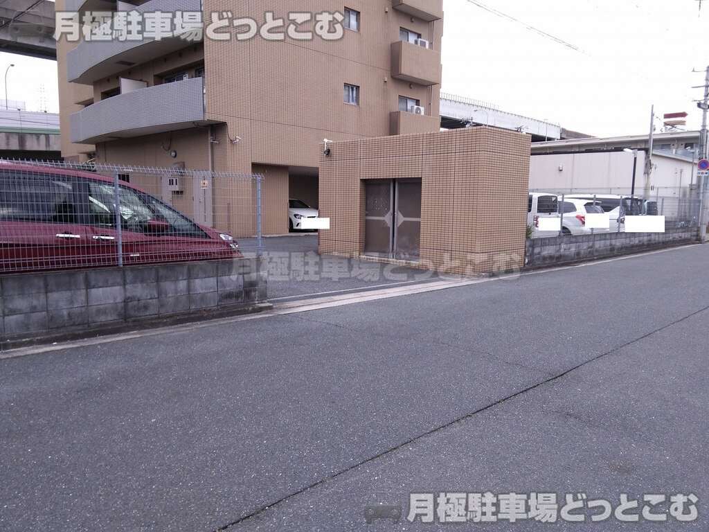 東大阪市西石切町5丁目187-1の月極駐車場1