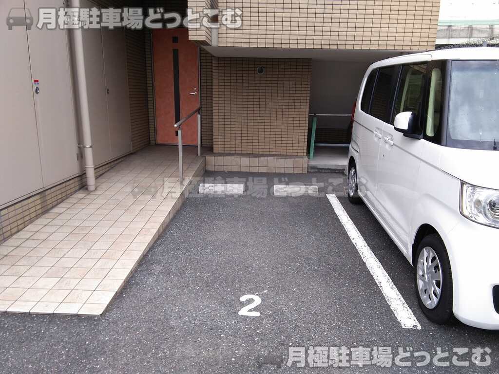 東大阪市西石切町5丁目187-1の月極駐車場2