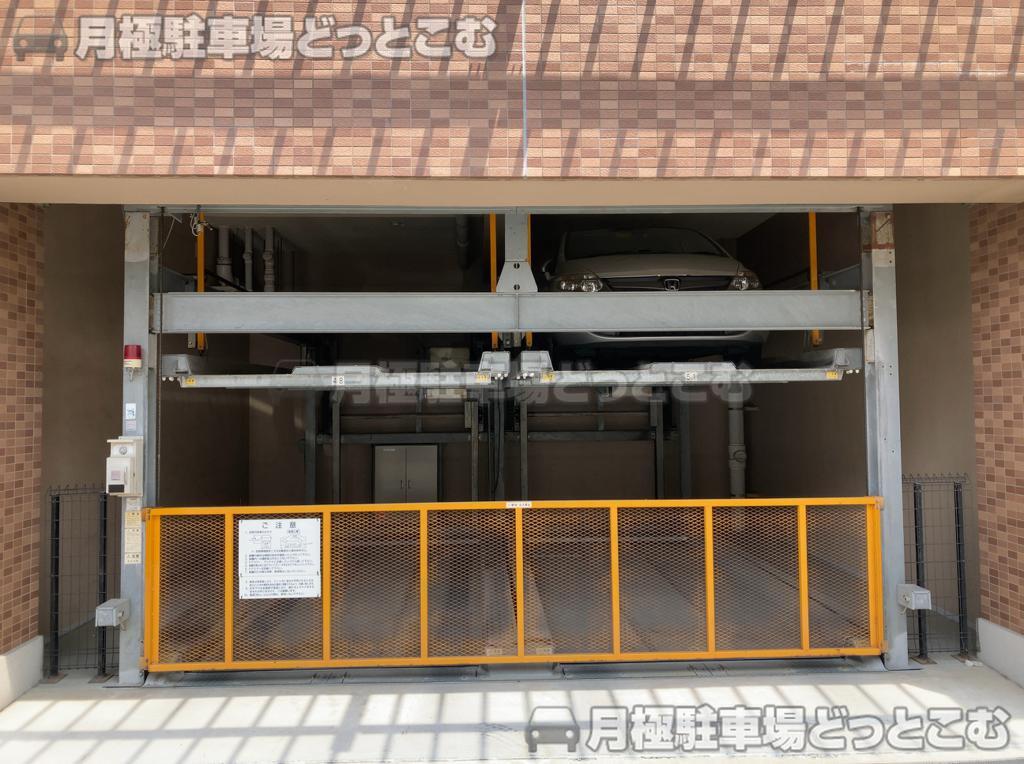 大阪市福島区大開3-3-23の月極駐車場3