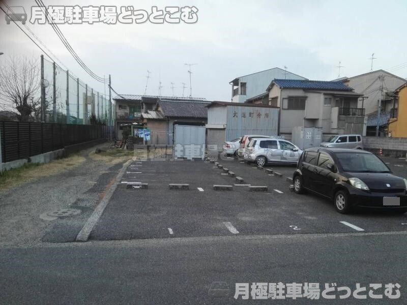 岸和田市磯上町2丁目595番3の月極駐車場2