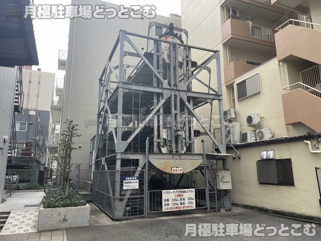 大阪市淀川区西中島6丁目3-14の月極駐車場1