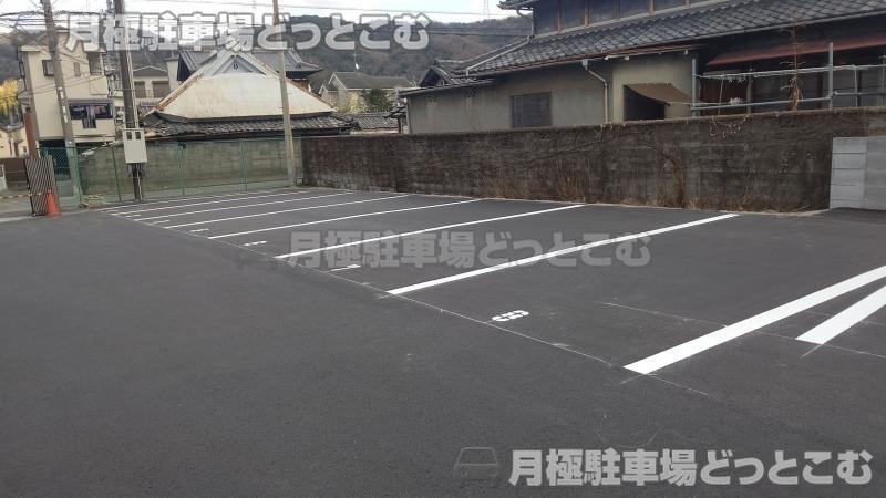 交野市私市4丁目45番6号の月極駐車場2