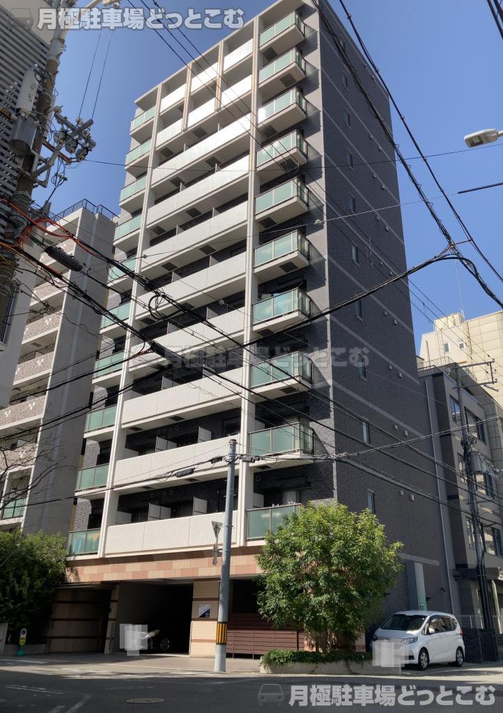 大阪市北区松ケ枝町4-2の月極駐車場3