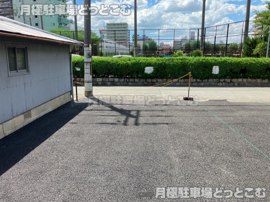 東大阪市森河内東1丁目155-12の月極駐車場3