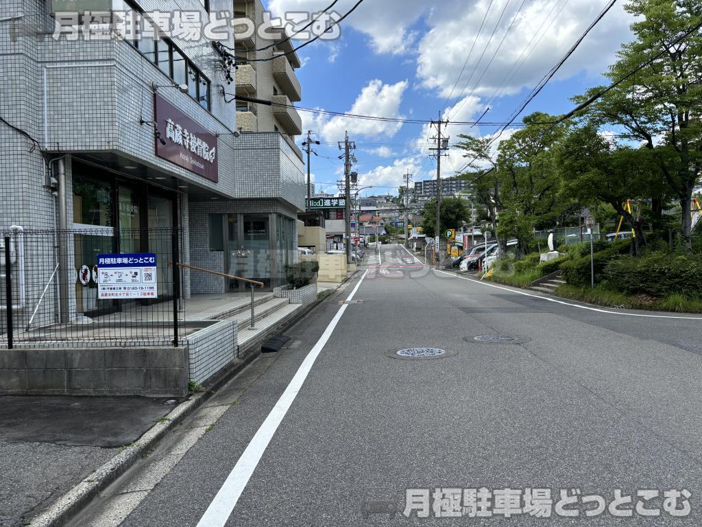 春日井市高蔵寺町北4丁目1番13、1番14の月極駐車場4