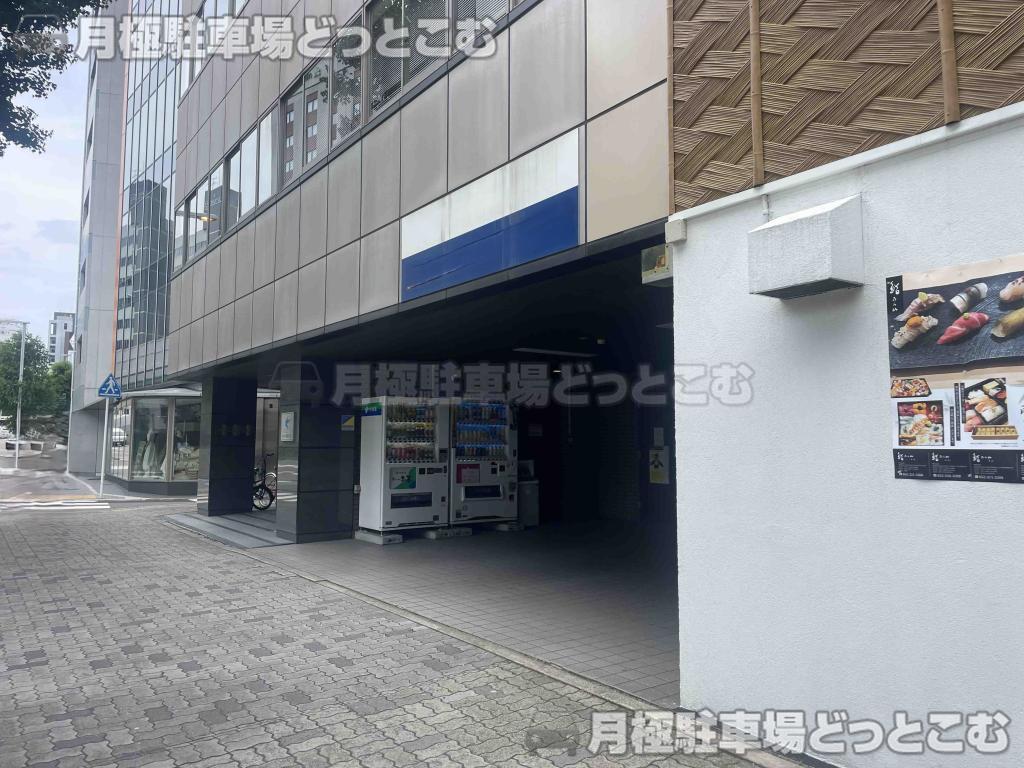 名古屋市中村区名駅5丁目30-1の月極駐車場2