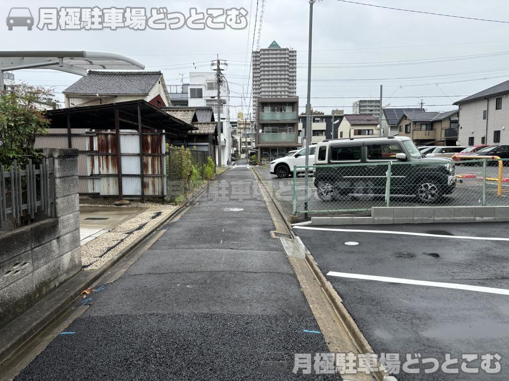 名古屋市北区生駒町2丁目52番の月極駐車場4