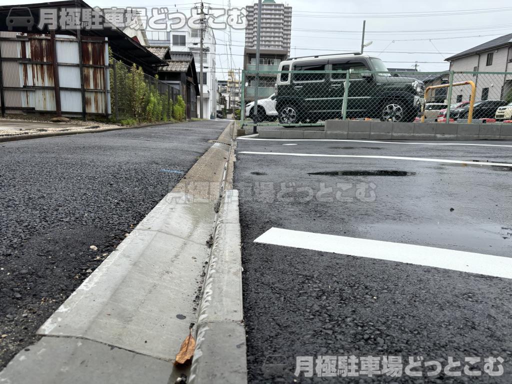 名古屋市北区生駒町2丁目52番の月極駐車場5
