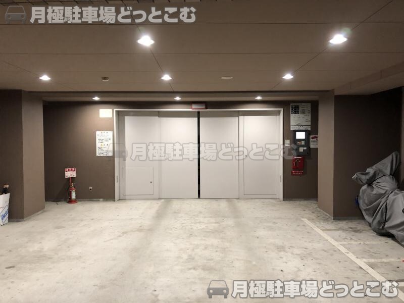 大阪市淀川区宮原2丁目12-23の月極駐車場3