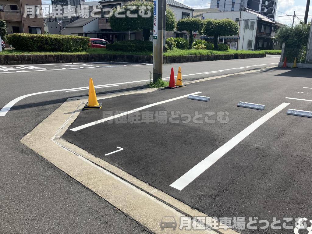 一宮市大宮3丁目3-16の月極駐車場6